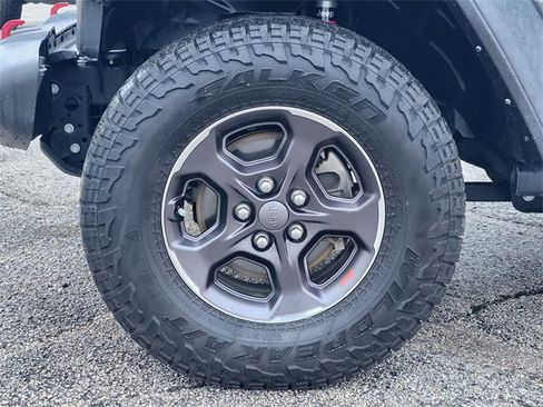 Used 2021 Jeep Gladiator Rubicon w/ Trailer Tow Package image 10