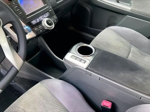 Used 2012 Toyota Prius V Two FWD image 16