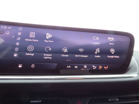Used 2025 Buick Envision Preferred AWD/4WD image 24