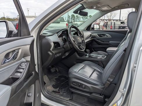 Used 2020 Chevrolet Traverse LT w/ LT Premium Package image 37