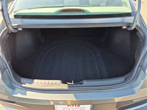 Used 2025 Hyundai Elantra SEL FWD image 29