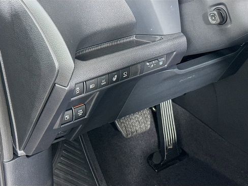Used 2026 Toyota Sienna Platinum AWD/4WD image 10