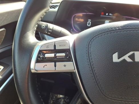 Used 2025 Kia Telluride S AWD/4WD image 29
