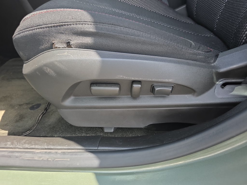 Used 2015 Chevrolet Equinox LT w/ Driver Convenience Package FWD image 13
