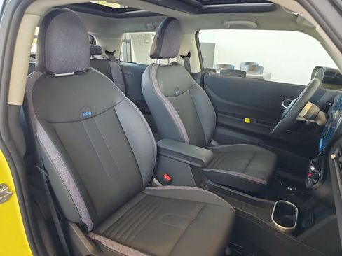 Certified 2025 MINI Cooper S FWD image 17