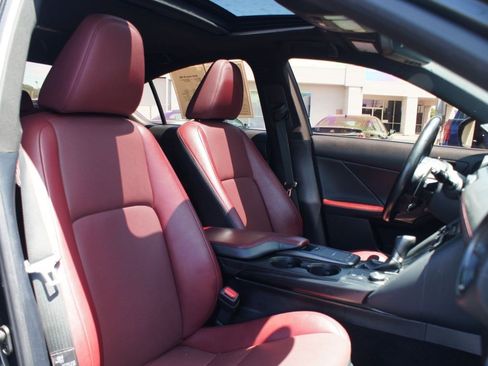 Used 2023 Lexus IS 300 w/ Comfort Package RWD image 22