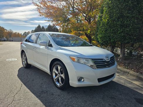 Used 2010 Toyota Venza image 7