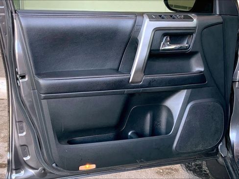 Used 2019 Toyota 4Runner SR5 Premium image 21