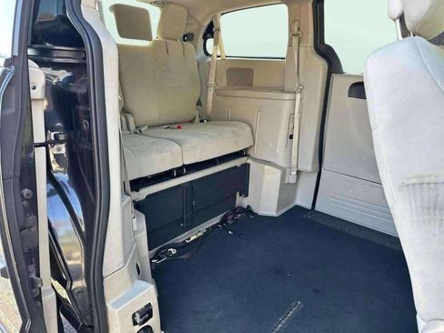 Used 2012 Dodge Grand Caravan Crew w/ Crew Value Pkg image 12