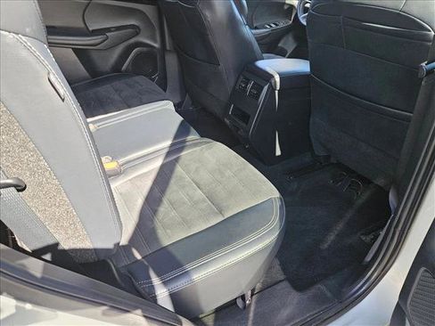 Used 2024 Mitsubishi Outlander SE image 18