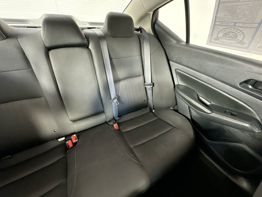 Used 2025 Nissan Altima 2.5 SV FWD image 14
