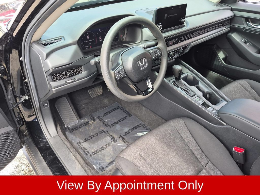 Used 2025 Honda Accord LX image 11