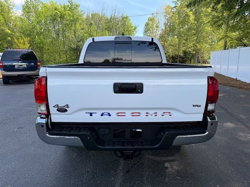 Used 2021 Toyota Tacoma SR5 image 4