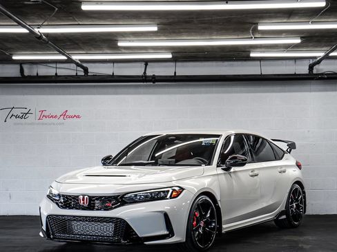 Used 2025 Honda Civic Type R image 1