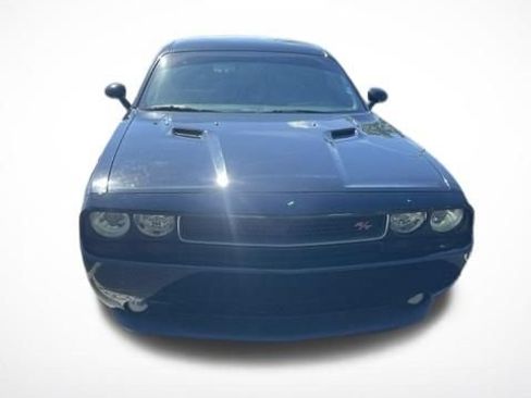 Used 2014 Dodge Challenger R/T RWD image 3