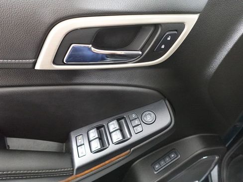 Used 2019 GMC Yukon Denali w/ Denali Ultimate Package image 9