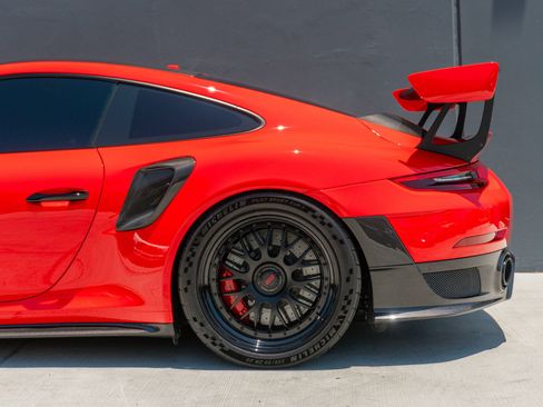 Used 2018 Porsche 911 GT2 RS RWD image 18