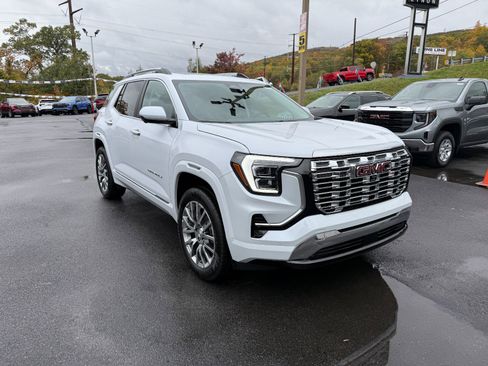 New 2026 GMC Terrain Denali w/ LPO, Floor Liner Package image 7