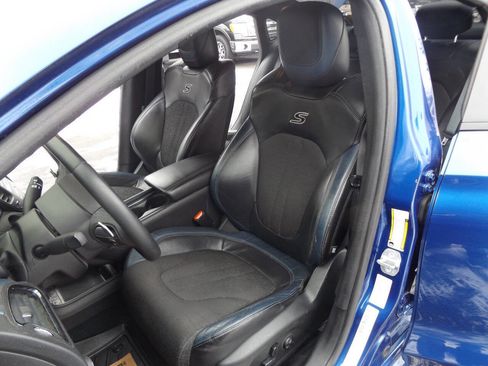 Used 2015 Chrysler 200 S w/ Navigation & Sound Group I image 14