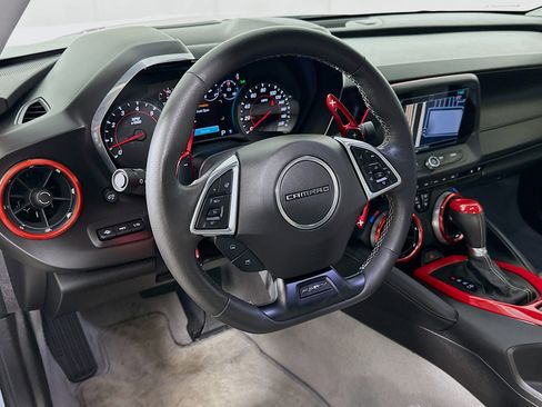 Used 2017 Chevrolet Camaro SS image 18