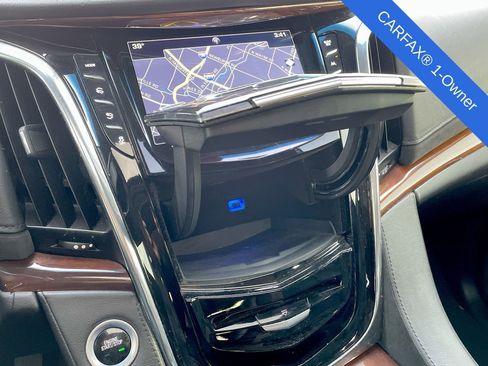 Used 2018 Cadillac Escalade ESV Luxury image 44