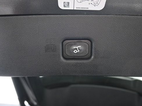 Used 2019 Lincoln Nautilus Select image 50