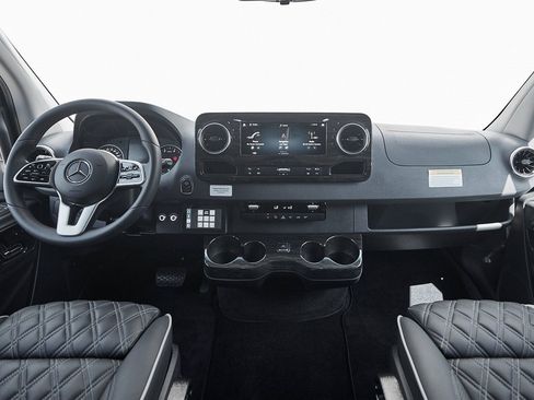 Used 2024 Mercedes-Benz Sprinter 3500 w/ Parking Package image 43