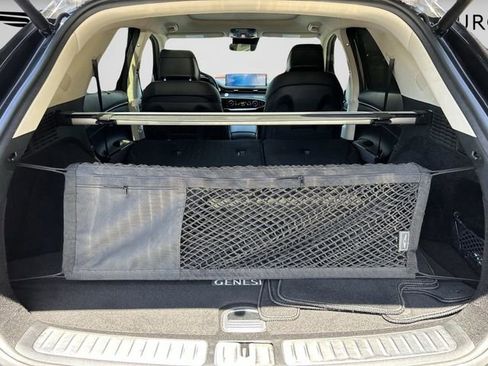 Used 2023 Genesis GV70 2.5T w/ Advanced Package image 15