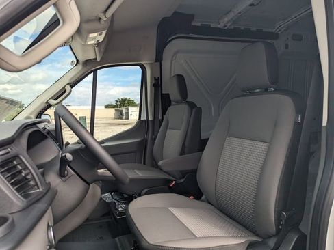 New 2026 Ford Transit 250 148 Medium Roof RWD image 5