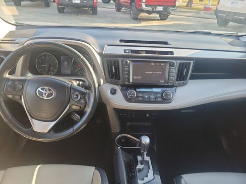 Used 2016 Toyota RAV4 Limited image 19