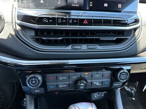 New 2026 Jeep Compass Latitude AWD/4WD image 27