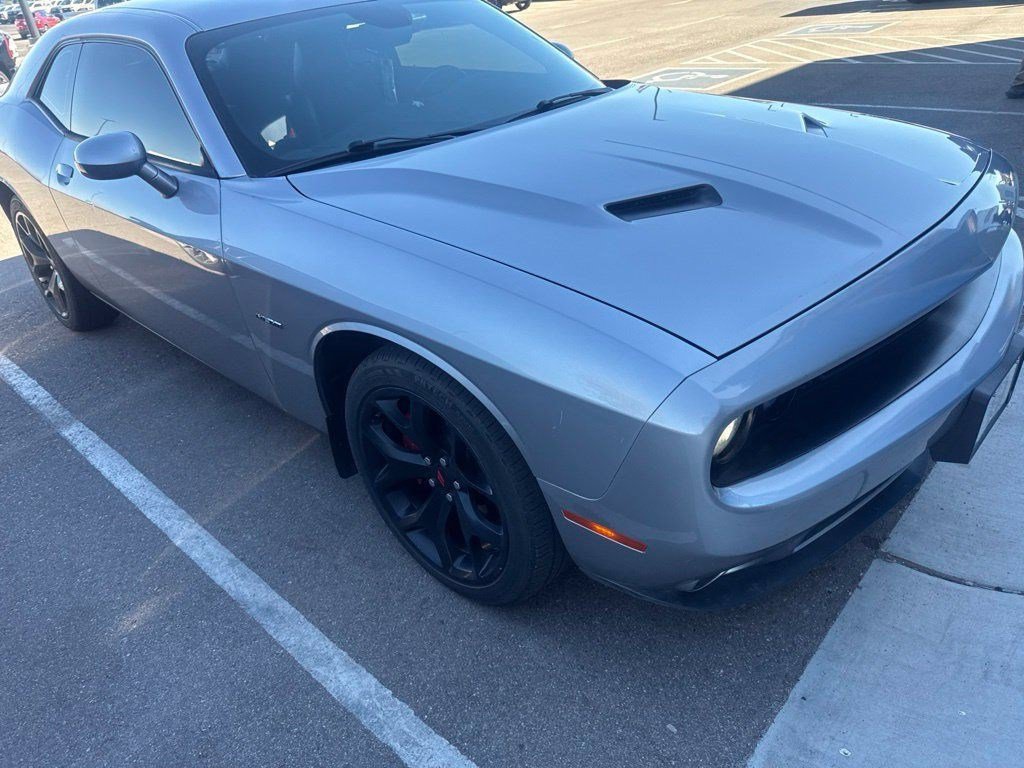 Used 2015 Dodge Challenger R/T Plus RWD image 5