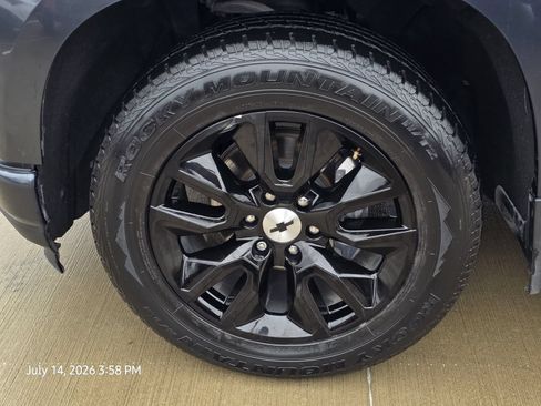 Used 2021 Chevrolet Silverado 1500 Custom w/ LPO, Dark Essentials Package RWD image 12