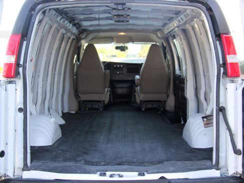 Used 2023 GMC Savana 2500 Extended w/ Driver Convenience Package image 10