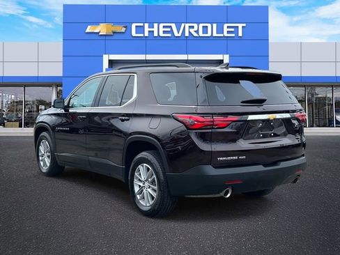 Certified 2023 Chevrolet Traverse LT w/ Rear Camera Mirror Package image 5