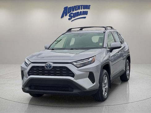 Used 2022 Toyota RAV4 XLE image 2
