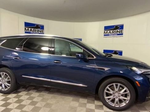 Used 2023 Buick Enclave Essence w/ Experience Buick Package AWD/4WD image 3