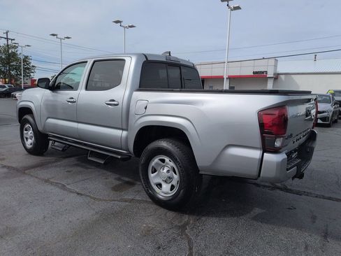 Used 2023 Toyota Tacoma SR AWD/4WD image 3