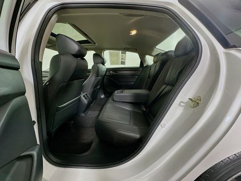 Used 2019 Honda Accord Touring image 29