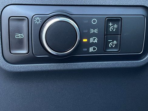 Used 2025 Ford Mustang Coupe image 23