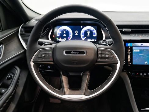 New 2026 Jeep Grand Cherokee 4WD image 14