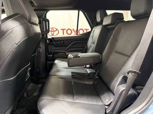 Used 2025 Toyota 4Runner TRD Off-Road Premium AWD/4WD image 18