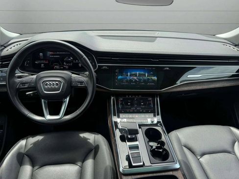 Used 2023 Audi Q8 Premium w/ Convenience Package AWD/4WD image 4