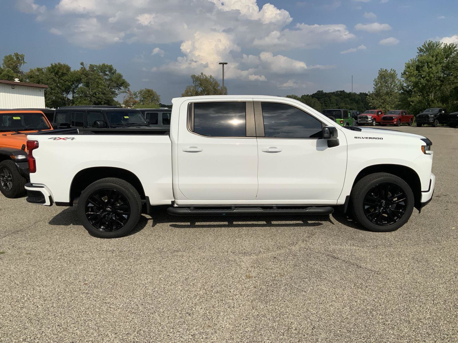 Used 2021 Chevrolet Silverado 1500 RST w/ Rally Edition AWD/4WD image 13