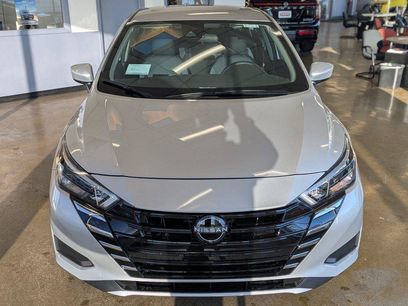 New 2025 Nissan Versa SV w/ Trunk Package