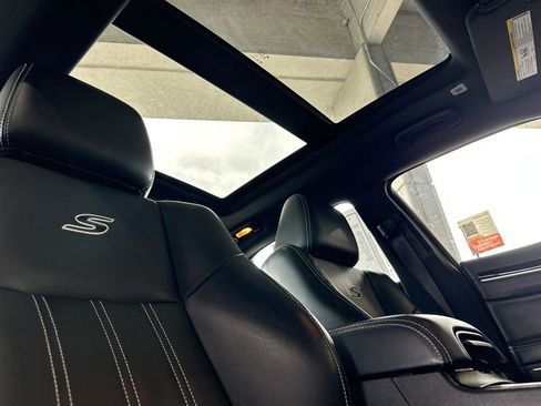 Used 2023 Chrysler 300 S image 13
