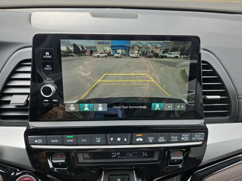 New 2026 Honda Odyssey Touring image 27