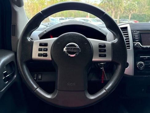 Used 2016 Nissan Frontier SV image 13