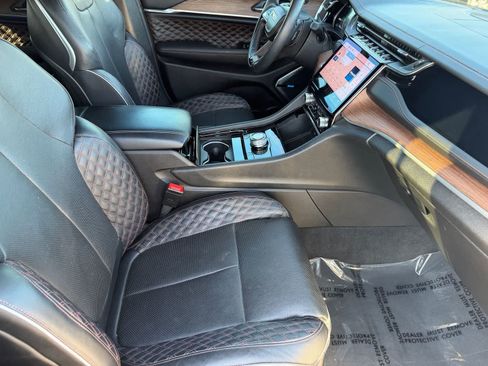 Used 2022 Jeep Grand Cherokee Summit w/ Luxury Tech Group V RWD image 12