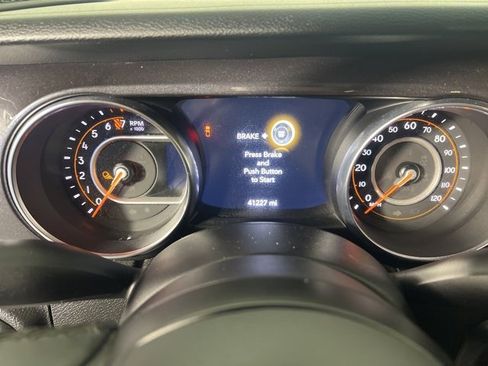 Certified 2020 Jeep Gladiator Sport image 12